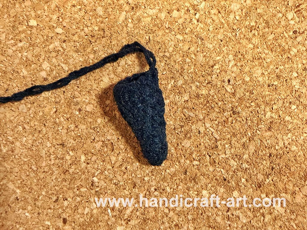 Crochet the tail