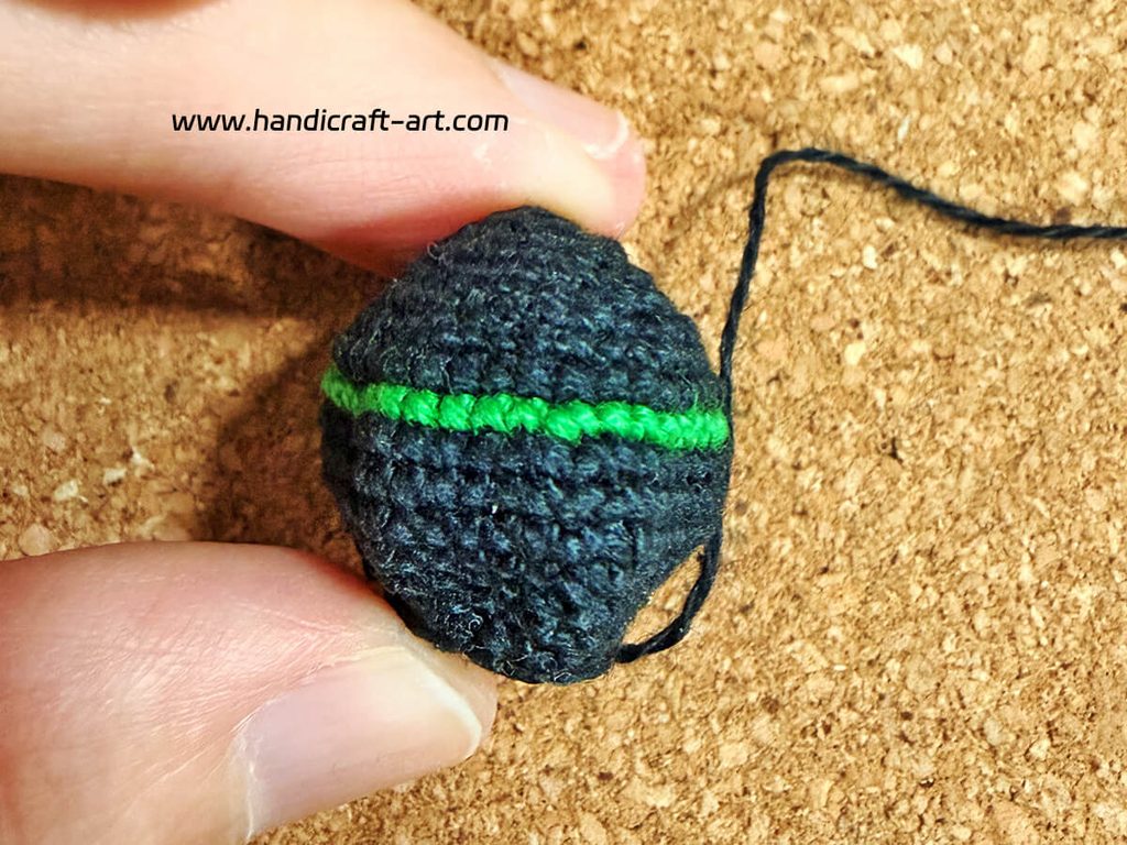 Crocheting the Spider's Head
