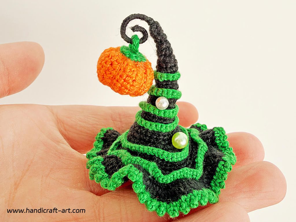 Crochet Witch Hat with Pumpkin Decoration